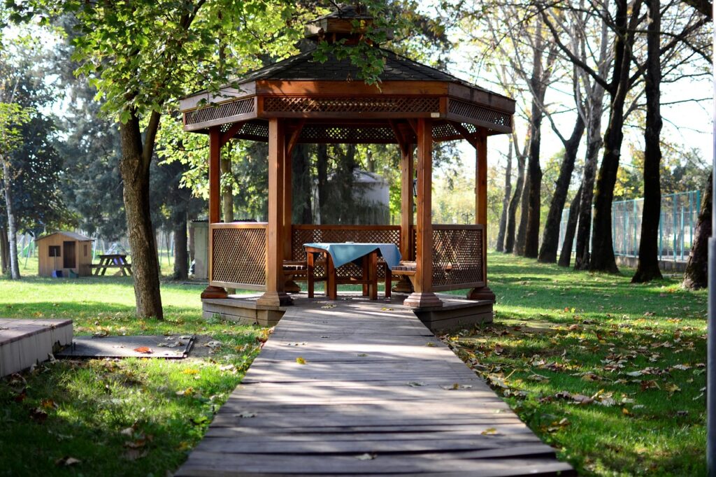 Les dernières tendances de design de pergolas pour sublimer votre maison